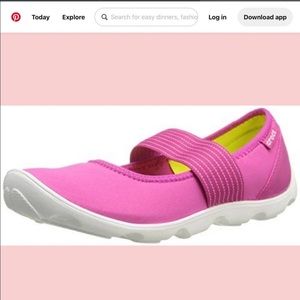 Crocs pink Mary Jane size 9